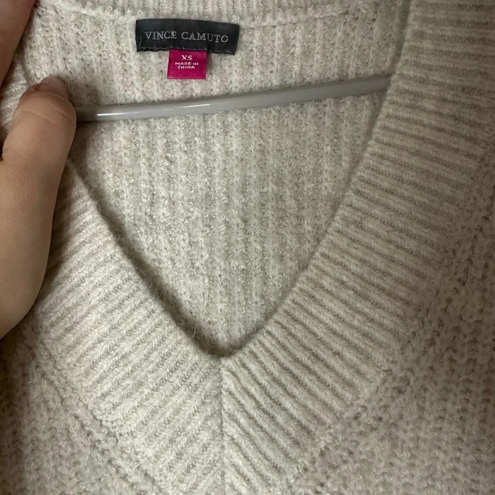 Vince Camuto Women’s Sweater Vest Size XS - Picture 8 of 8